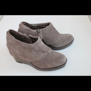 Dr. Scholl’s wedge ankle boots